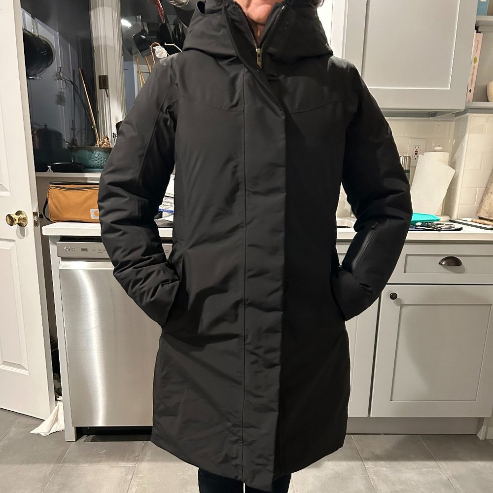 Lululemon Snow Warrior Parka women's black size 14